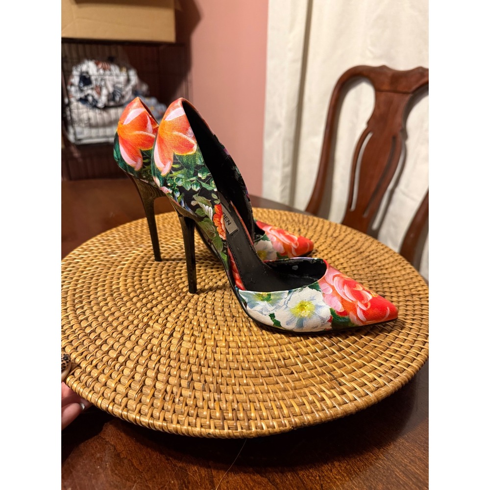 Steve Madden Varcityy Floral Pointed Toe dOrsay Stiletto Pumps Multi Color 7M